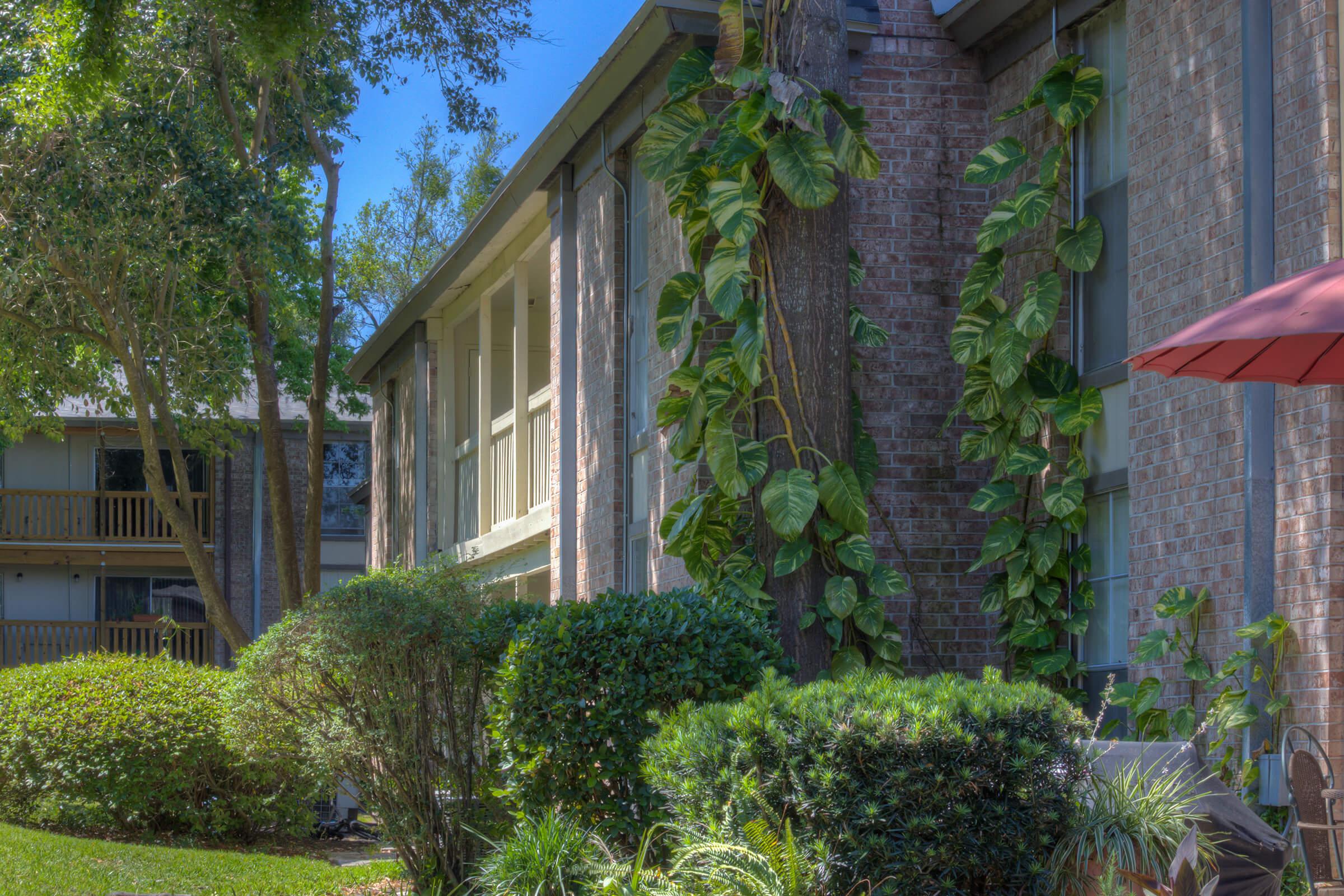 Ext-04-lscape1_&_3BR.jpg