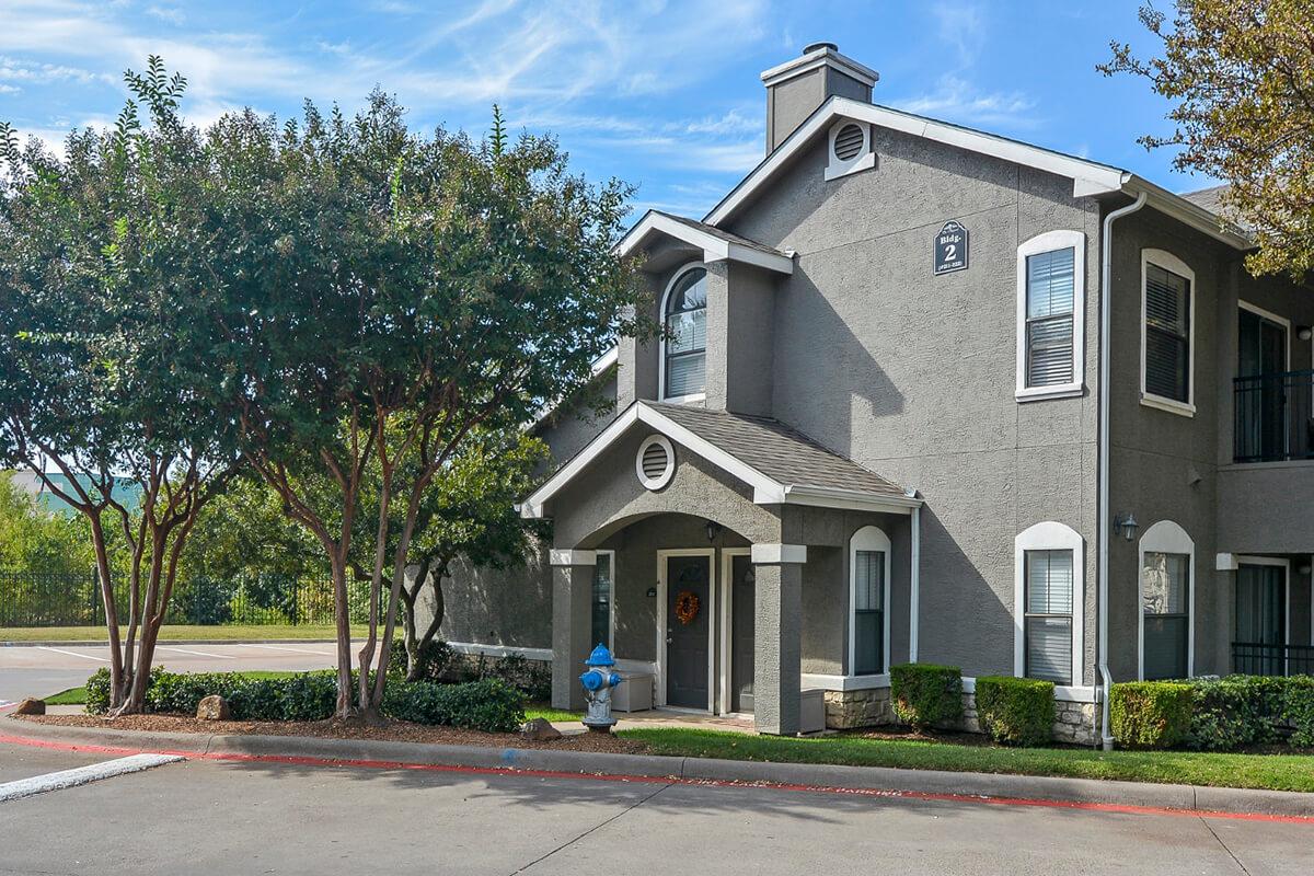 The Vineyards Apartments in Frisco, TX - Exterior 24.jpg
