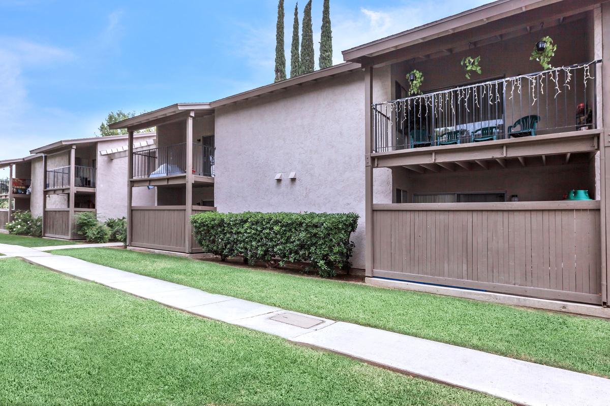 Raintree Apartments Photo Gallery