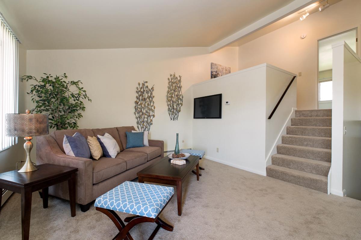 3426 loft West Main-01.jpg
