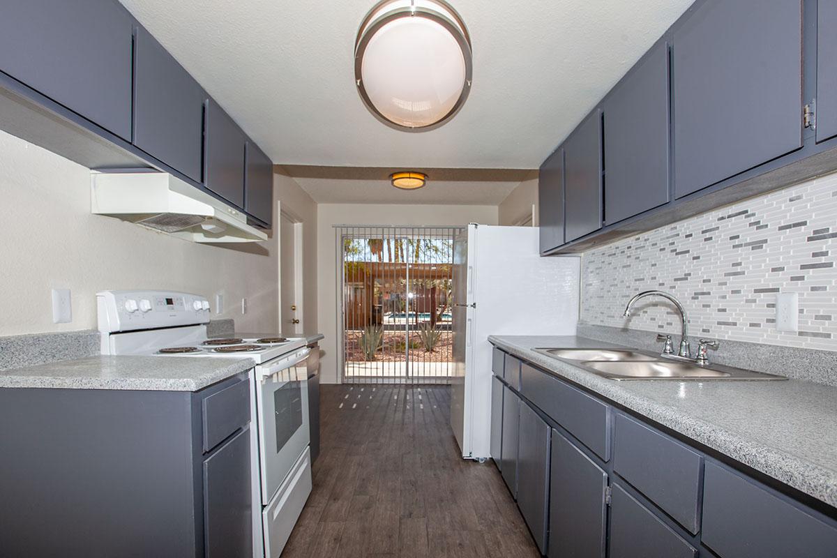 GOLDEN POND IN LAS VEGAS HAS ALL-ELECTRIC KITCHENS