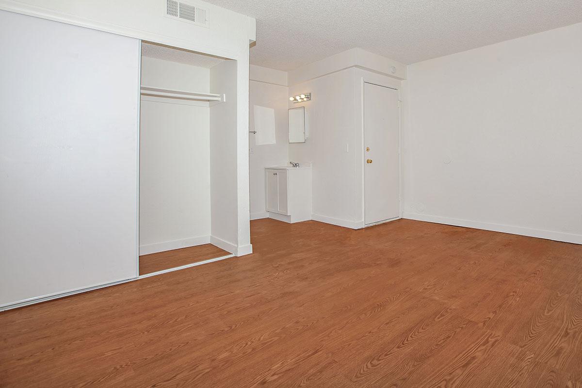 SPACIOUS INTERIORS AT GOLDEN POND IN LAS VEGAS