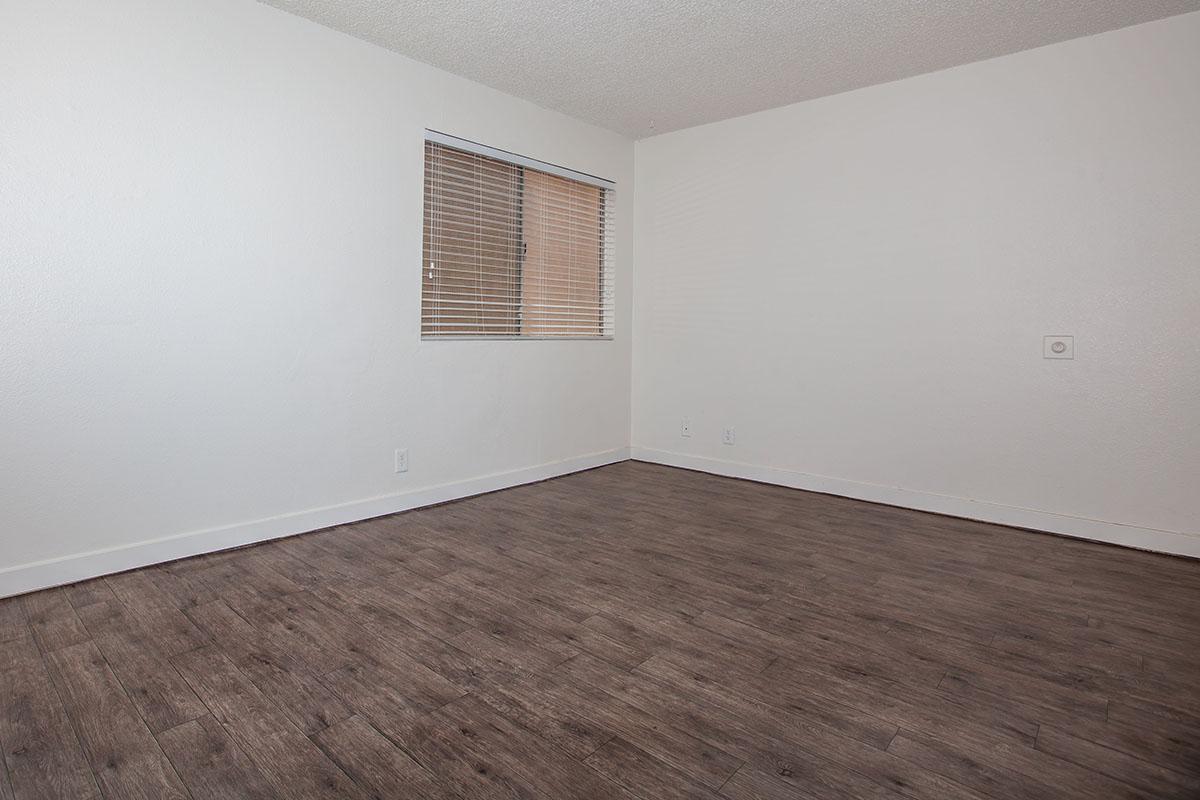 SPACIOUS INTERIORS AT GOLDEN POND IN LAS VEGAS