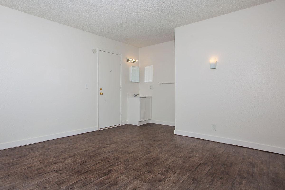 SPACIOUS INTERIORS AT GOLDEN POND IN LAS VEGAS