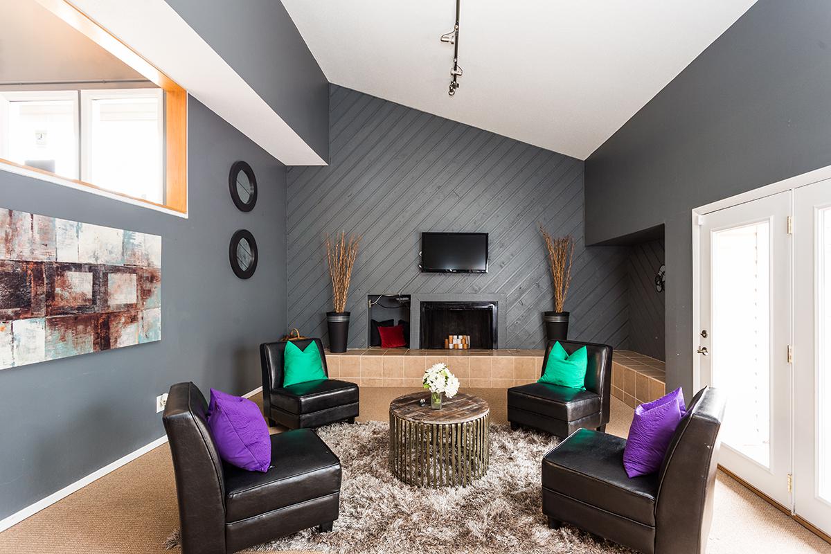 Riverwood Apts-2.jpg