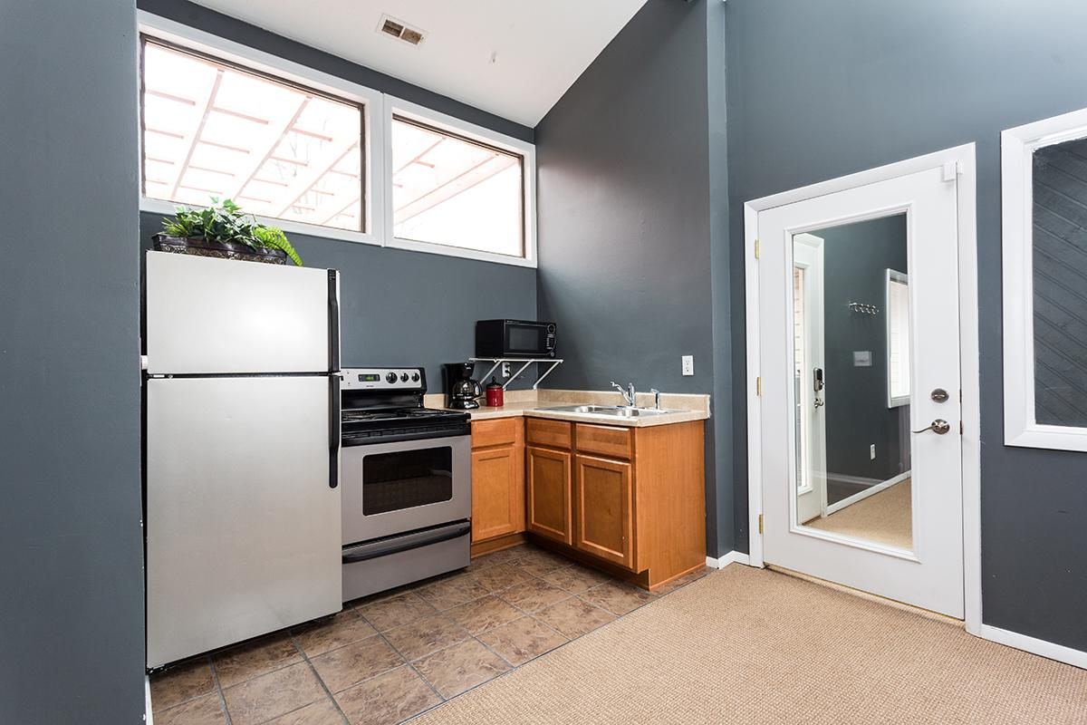 Riverwood Apts-4.jpg