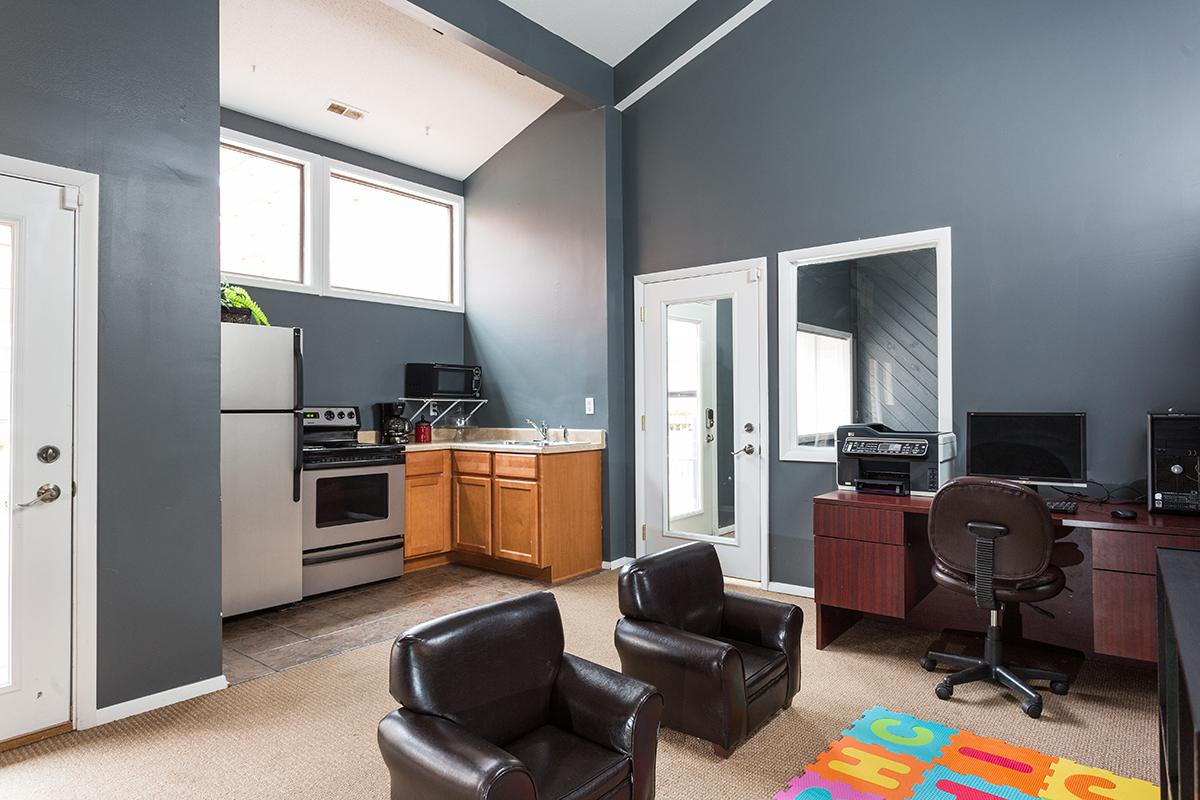 Riverwood Apts-5.jpg