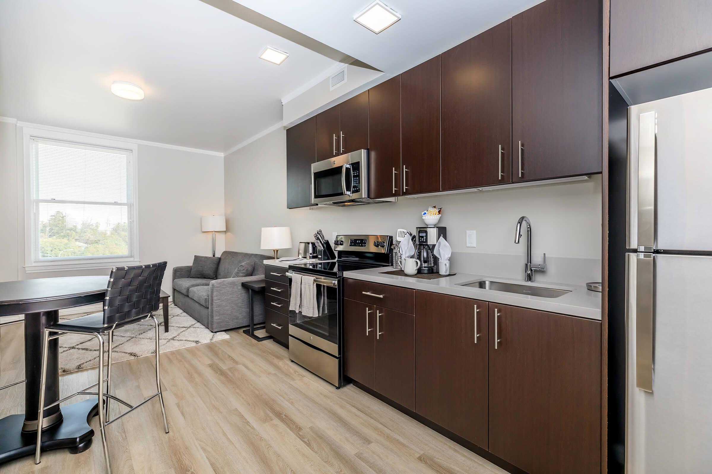 https://media.apts247.info/4e/4ec24645a92b41ee9270fbb6dcbf44c0/galleries/floorplan/1-bed-1-bath-a/02