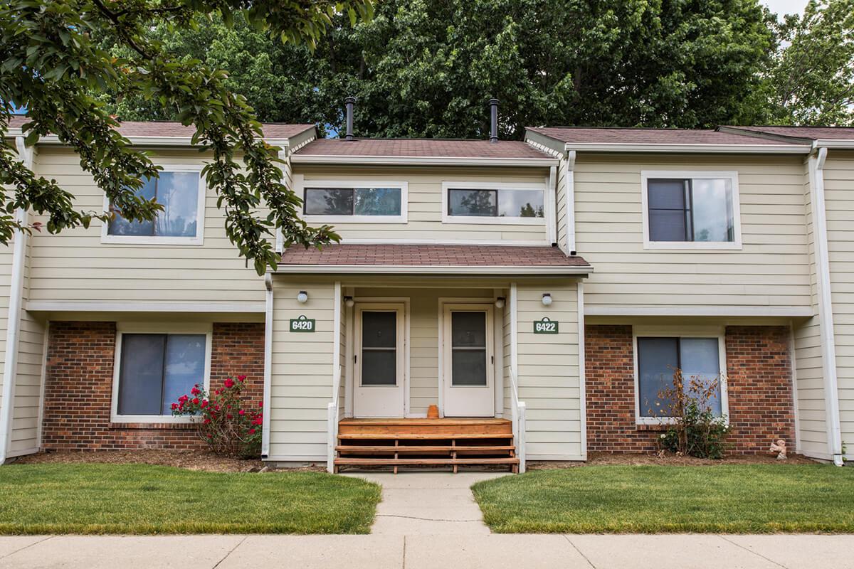 Wood's Edge Exteriors Web Size-13.jpg