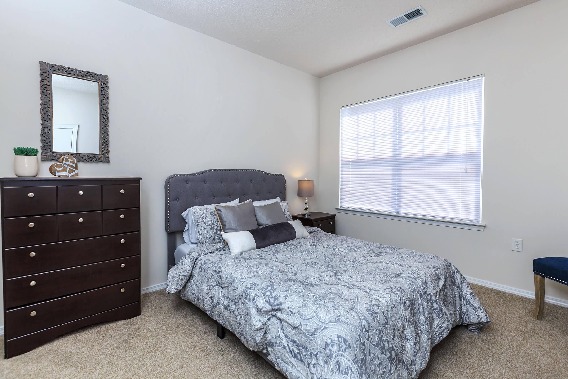 ELEGANT BEDROOM