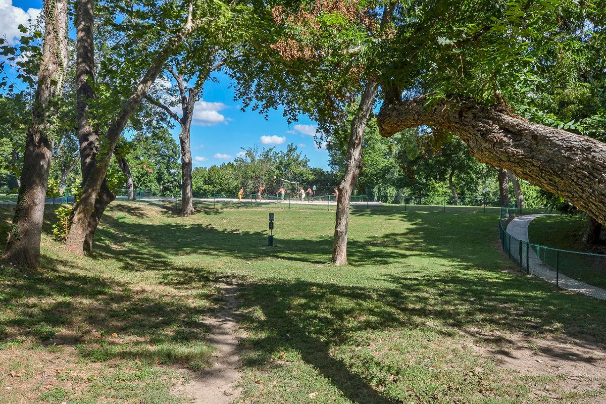 Westshore Colony Apartments in New Braunfels, TX - Dog Park 02.jpg