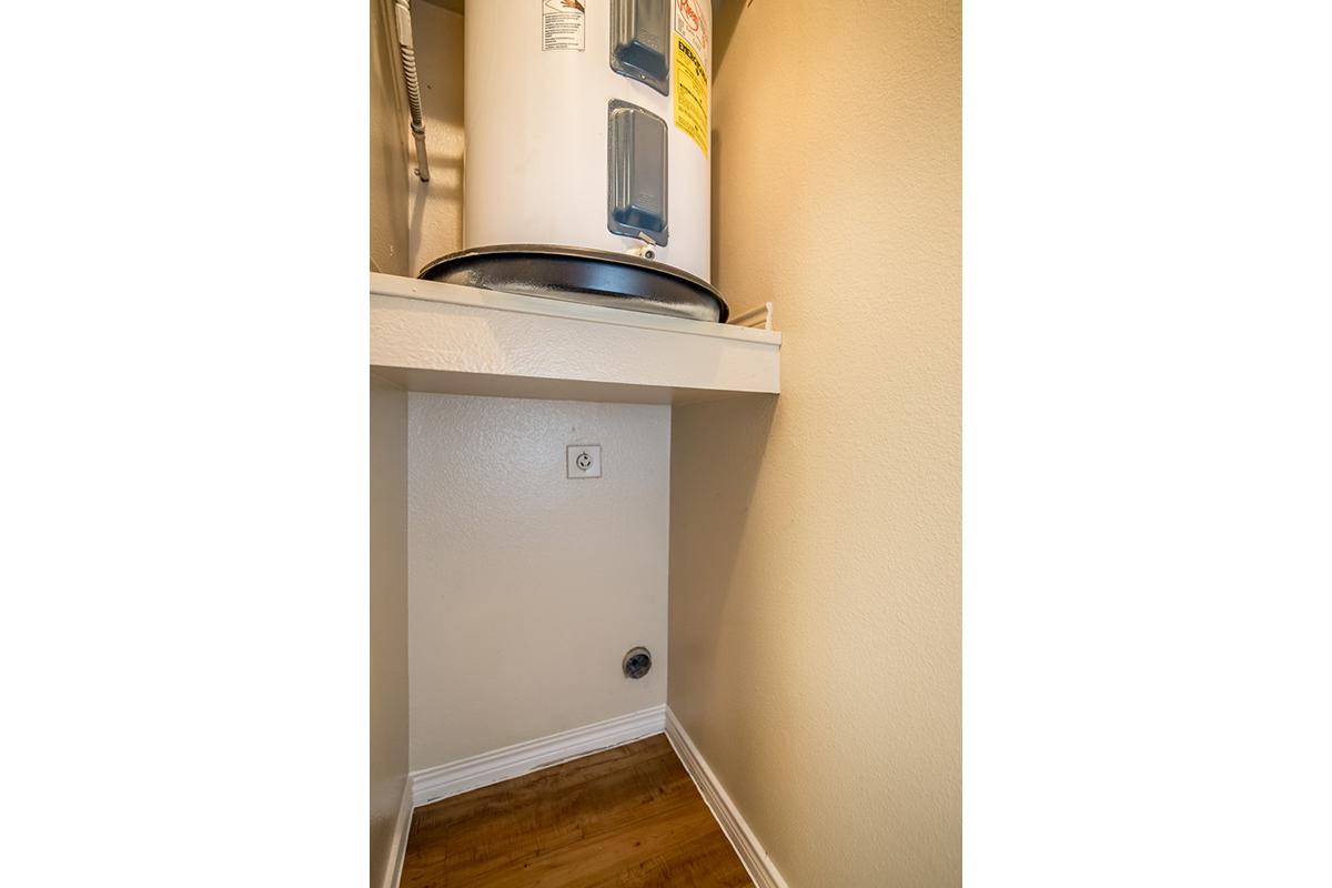 Westshore Colony Apartments in New Braunfels, TX - Interior 12__1 2.jpg