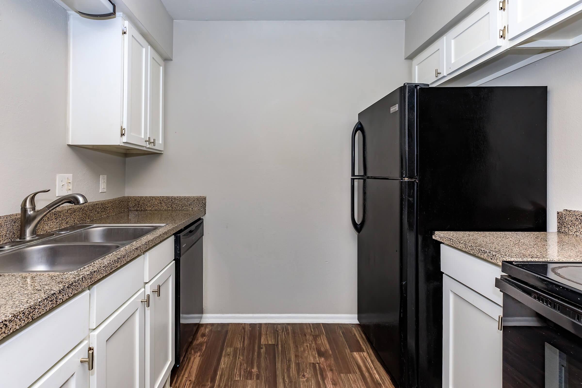 TASTEFUL MODERN KITCHEN 