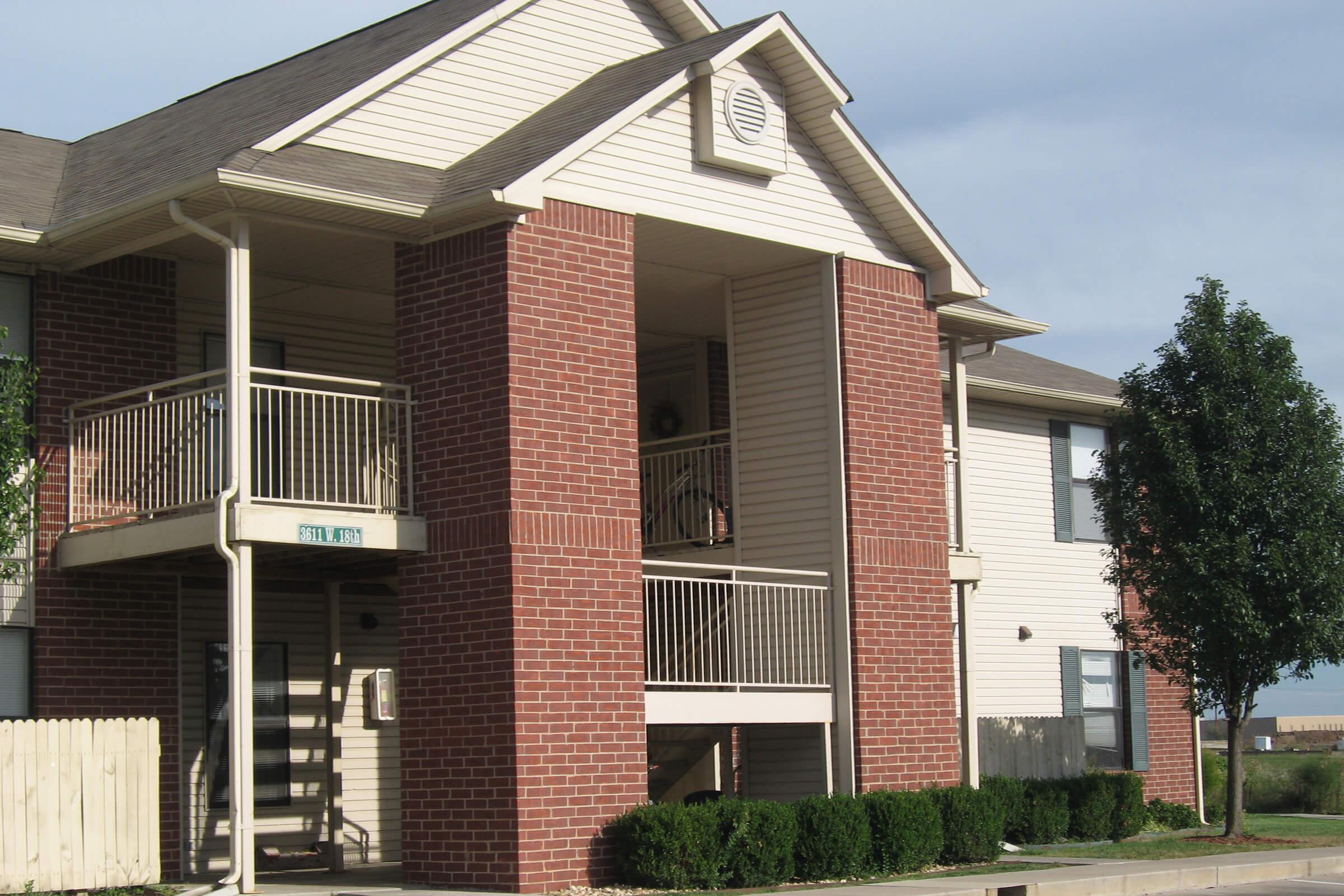 Emporia Typical Bldg Chapel Ridge September 11 2007 026.jpg