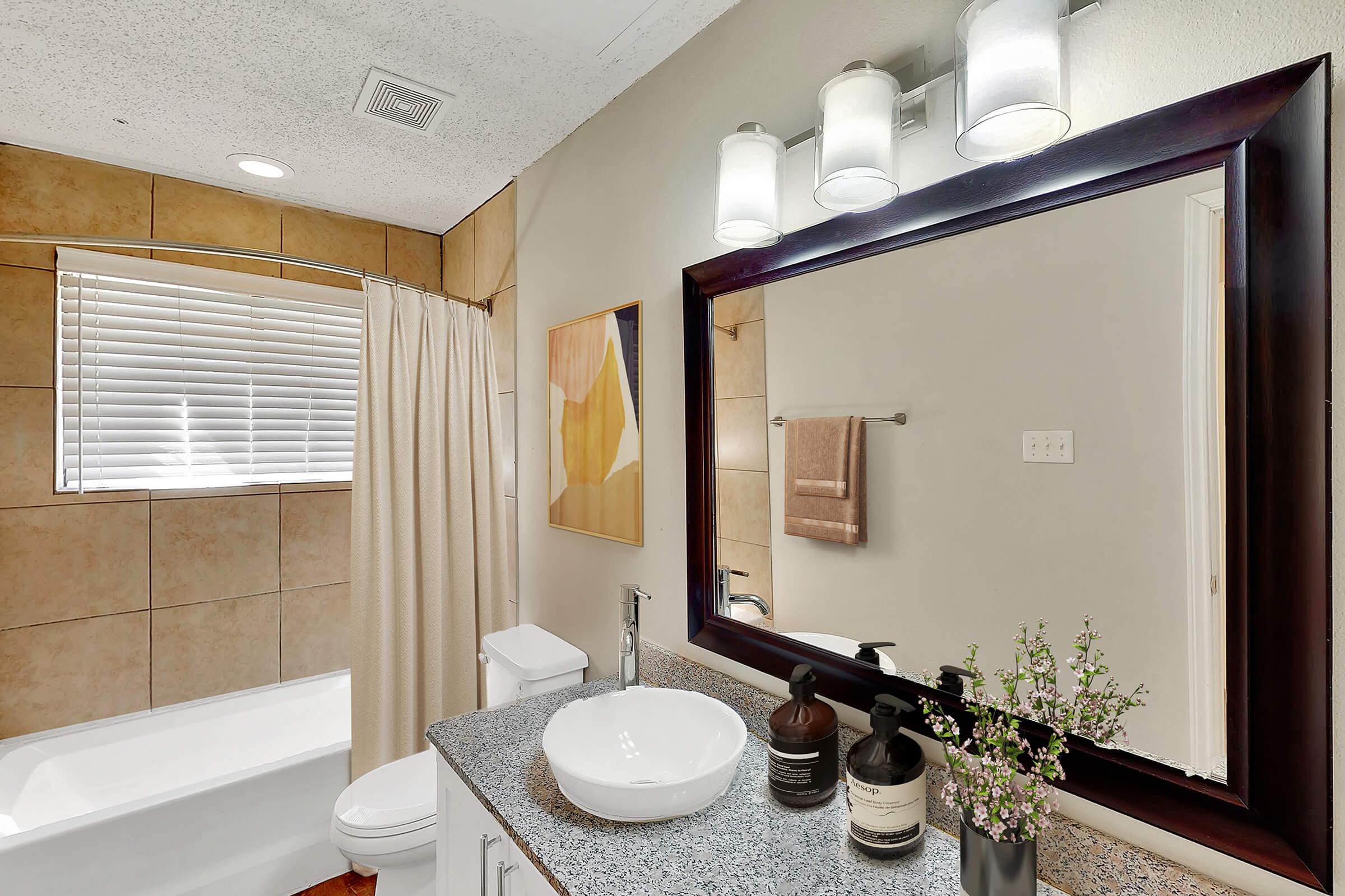 CONTEMPORARY BATHROOM AT PRIME AT LAKE HIGHLANDS APARTMENTS FOR RENT, IN DALLAS, TX
