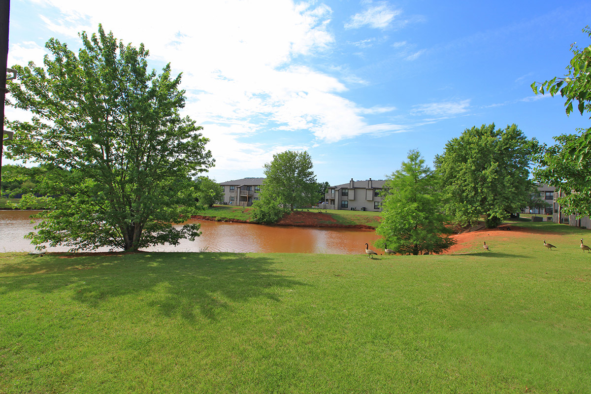 Quail Lakes Apartments in Oklahoma City, OK