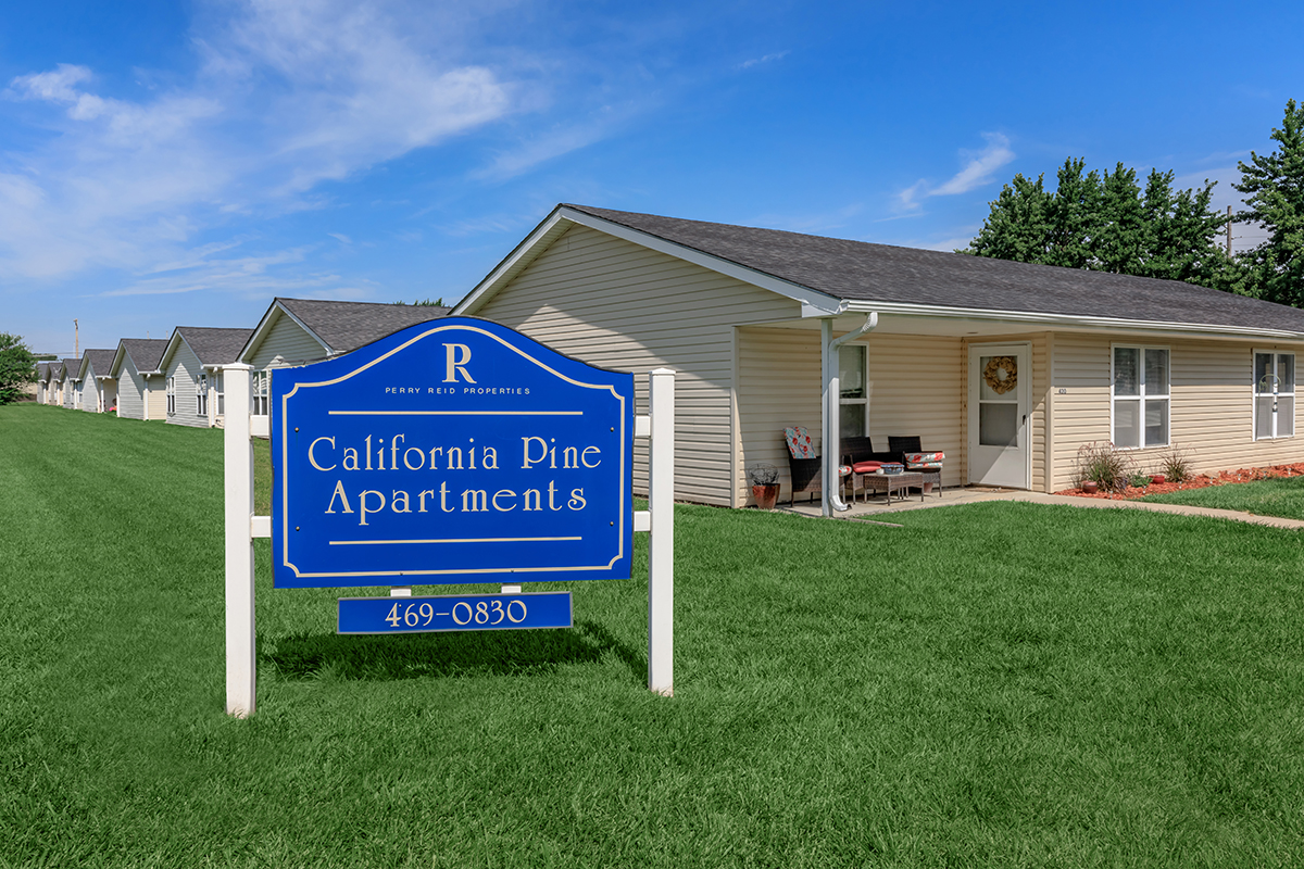 California Pines PetFriendly Apartments in Hastings, NE