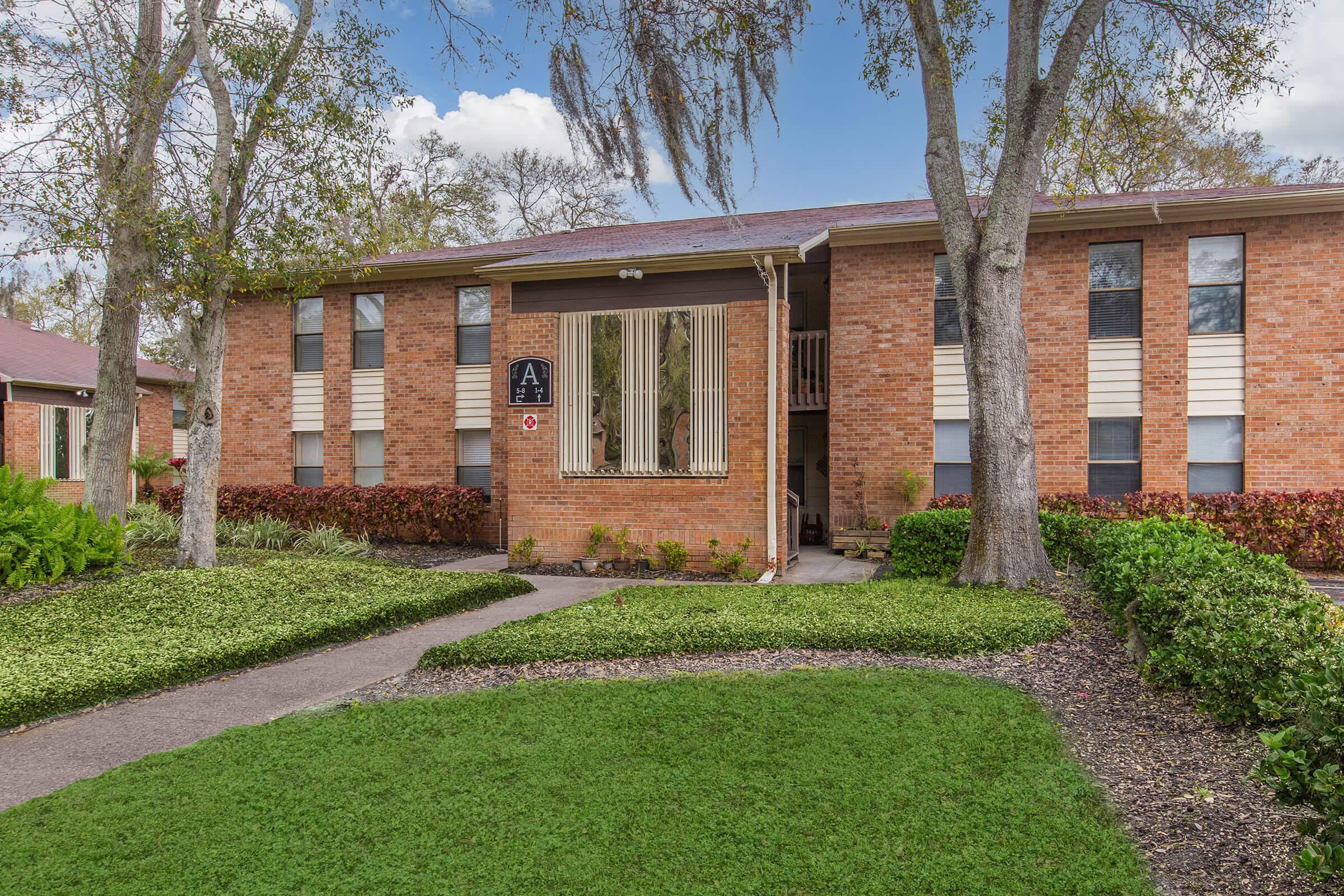 Coachman Club Photo Gallery