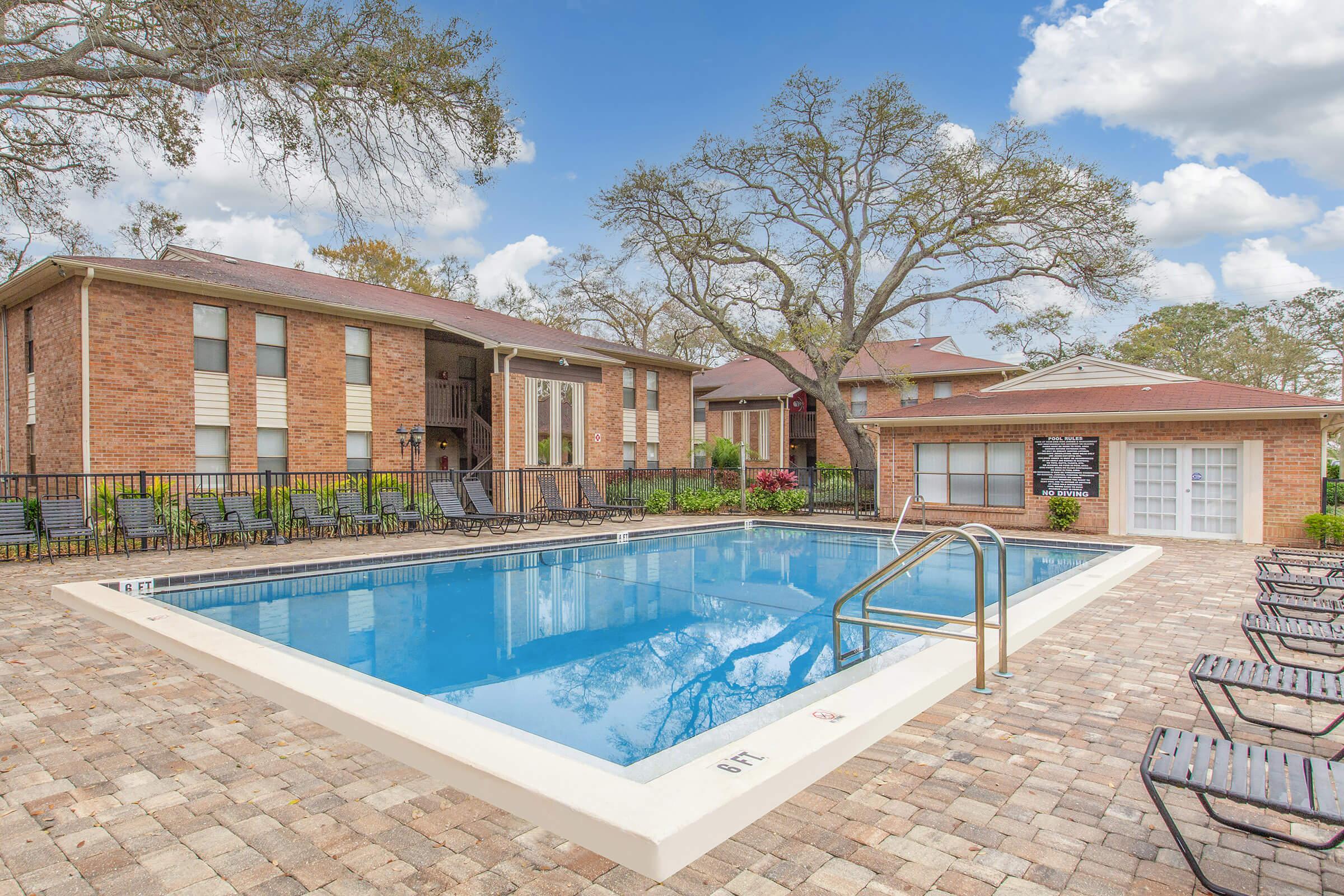 Coachman Club Photo Gallery