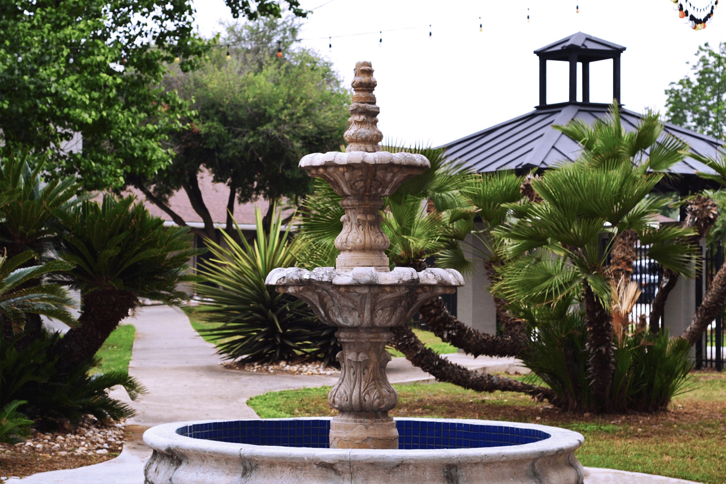 Aliso_-_Fountain.png