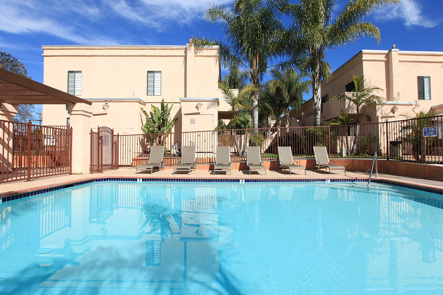 Villa Terraza Apartments in El Cajon, CA