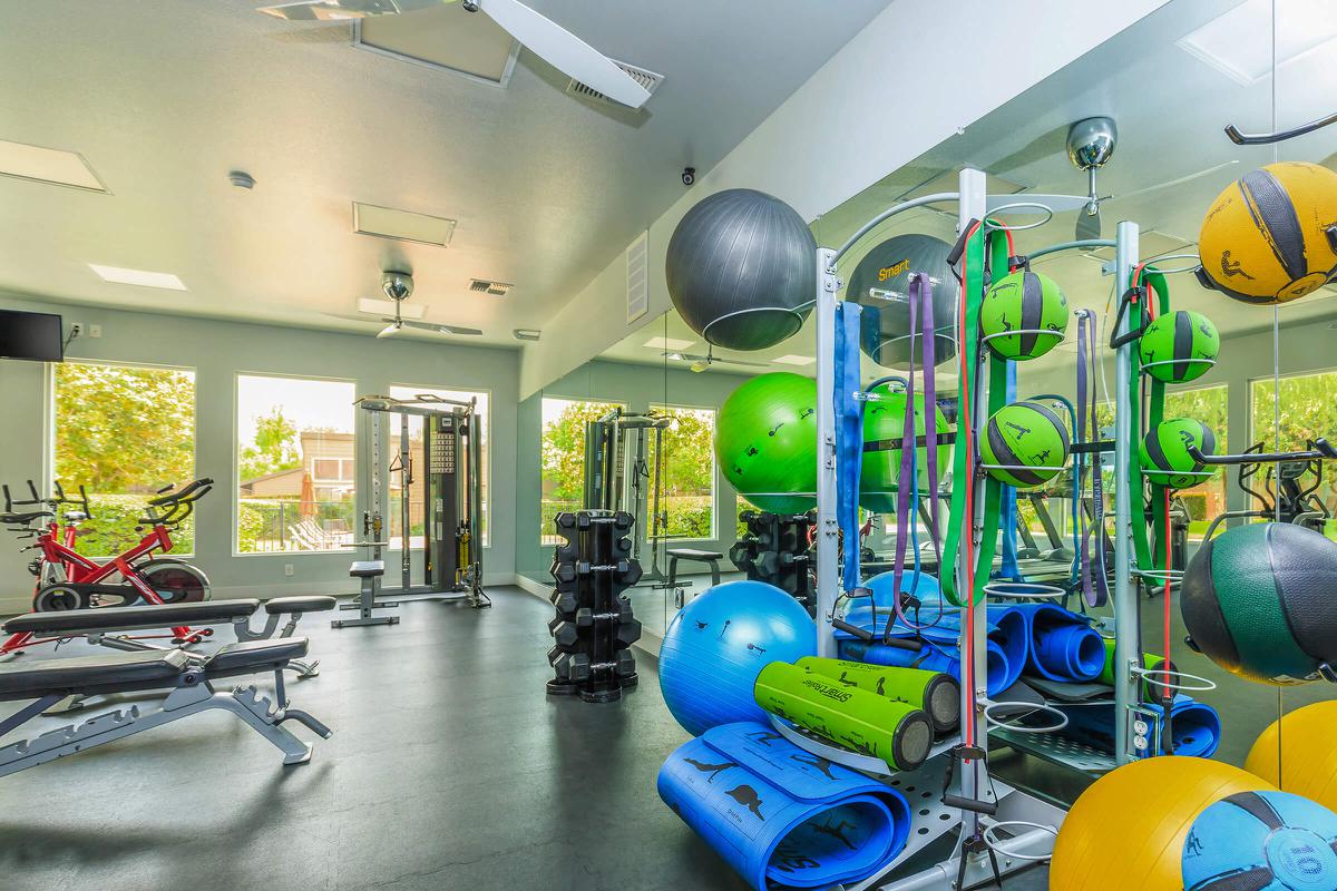 STATE-OF-THE-ART FITNESS CENTER