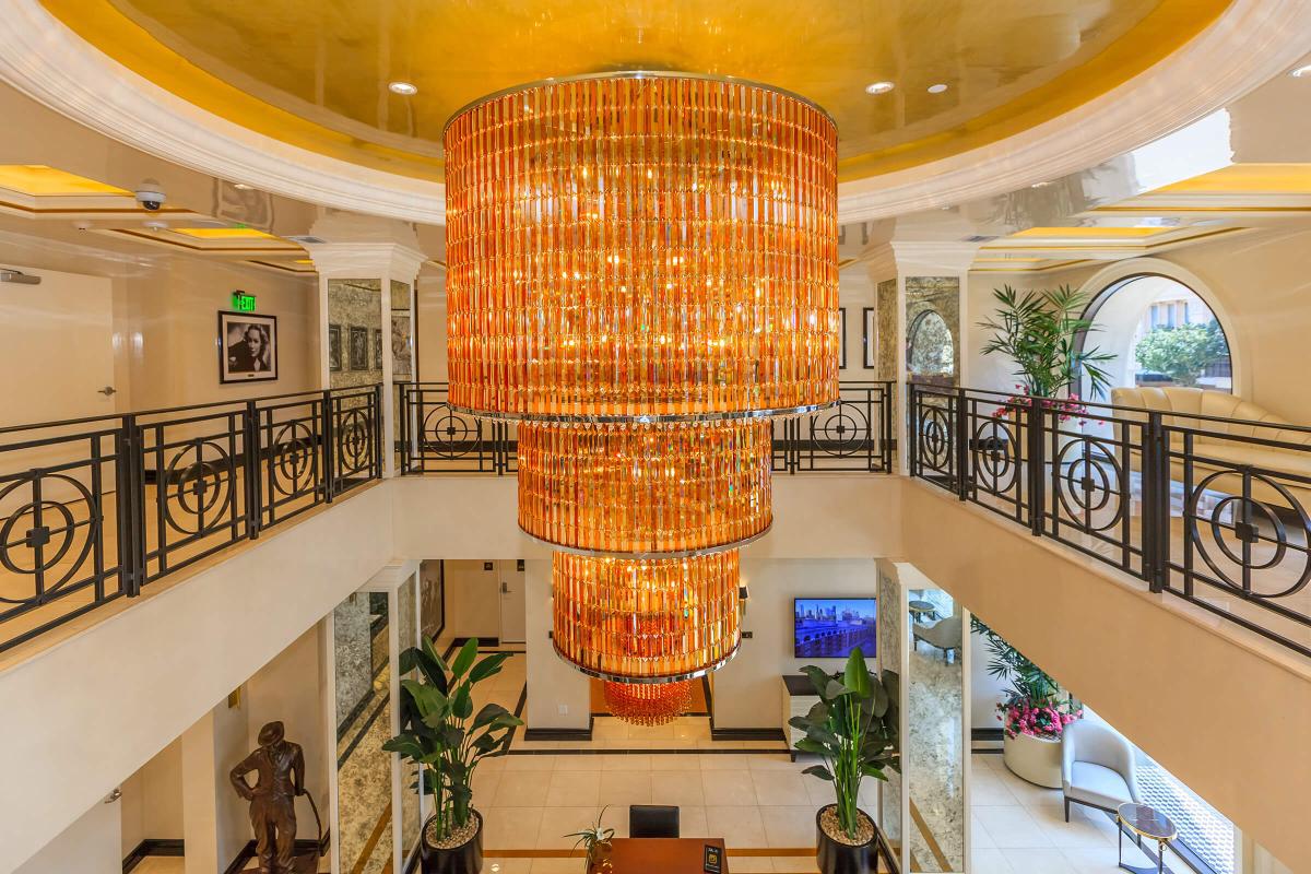 Broadway Palace Apartments - Karaoke Lounge