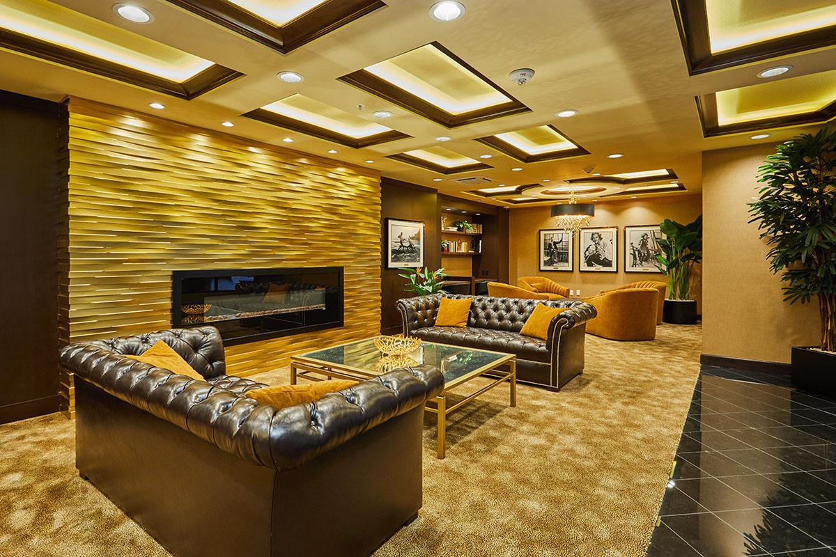 Broadway Palace Apartments - Lobby