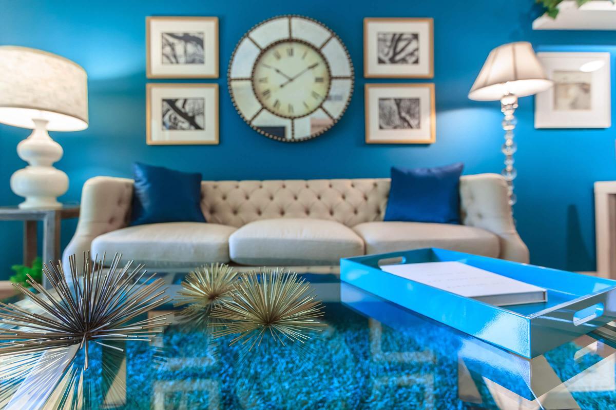 Broadway Palace Apartments - Living Room