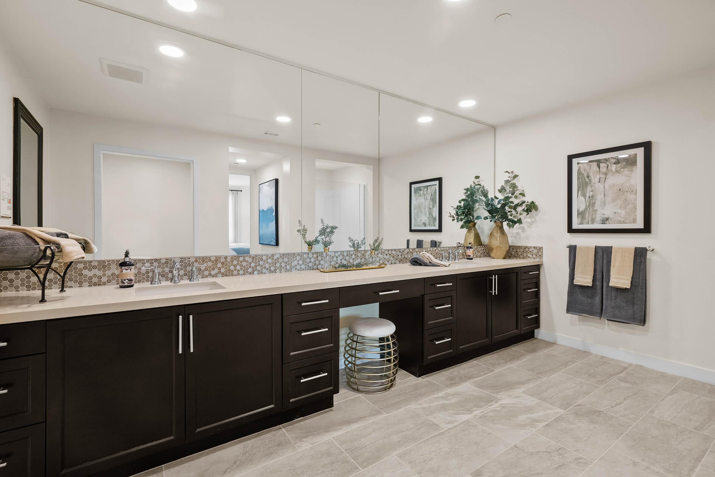 14-Master Bathroom (2).jpg