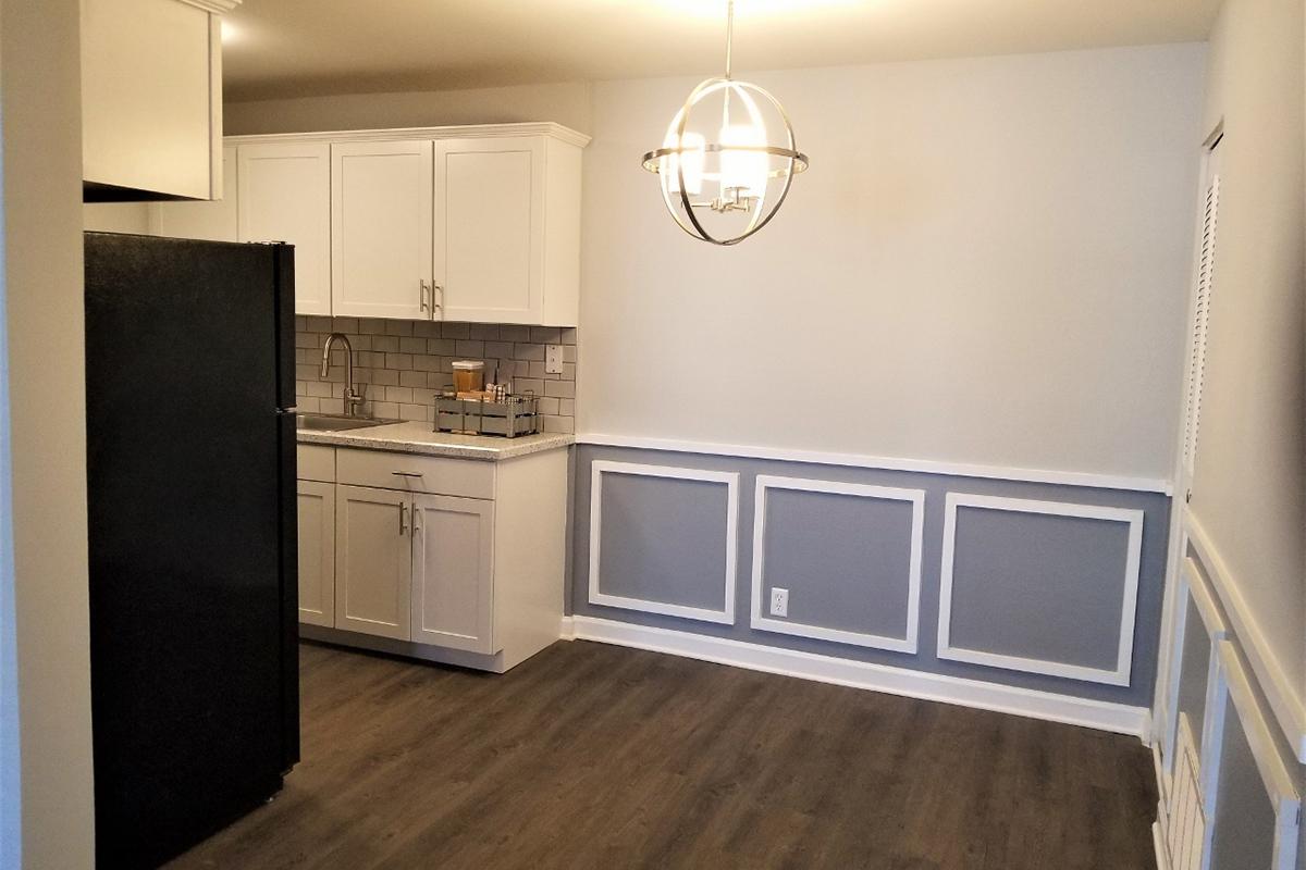 Southmoor Apartments in South County St. Louis, MO - Interior 13.jpg