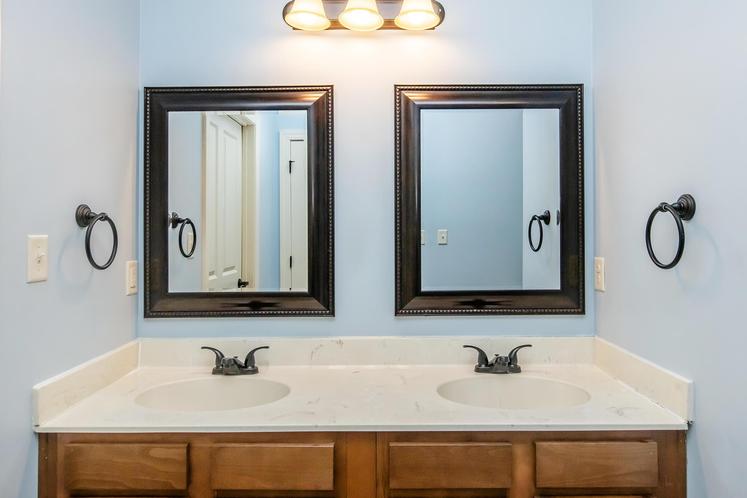 Double sinks and custom cabinetry in Jackson, TN