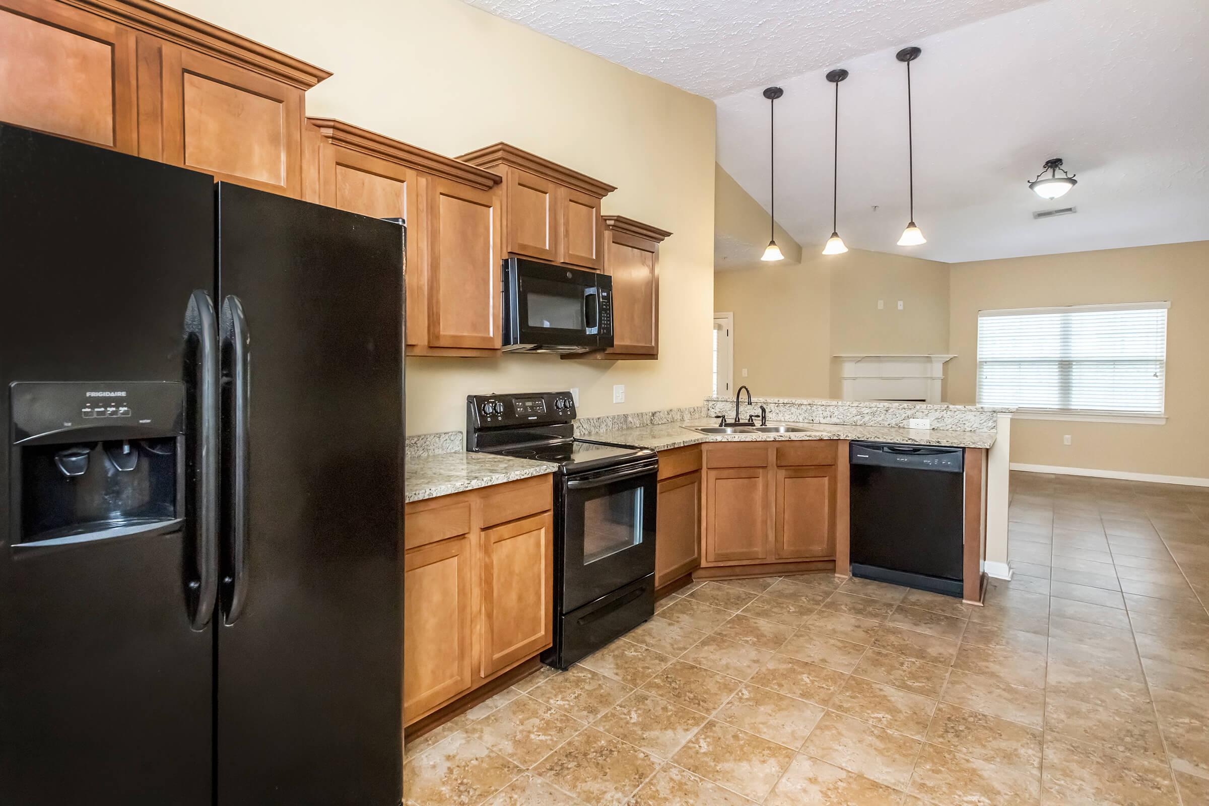 kitchen appliances at Stonewater Place Apartments in Jackson, TN