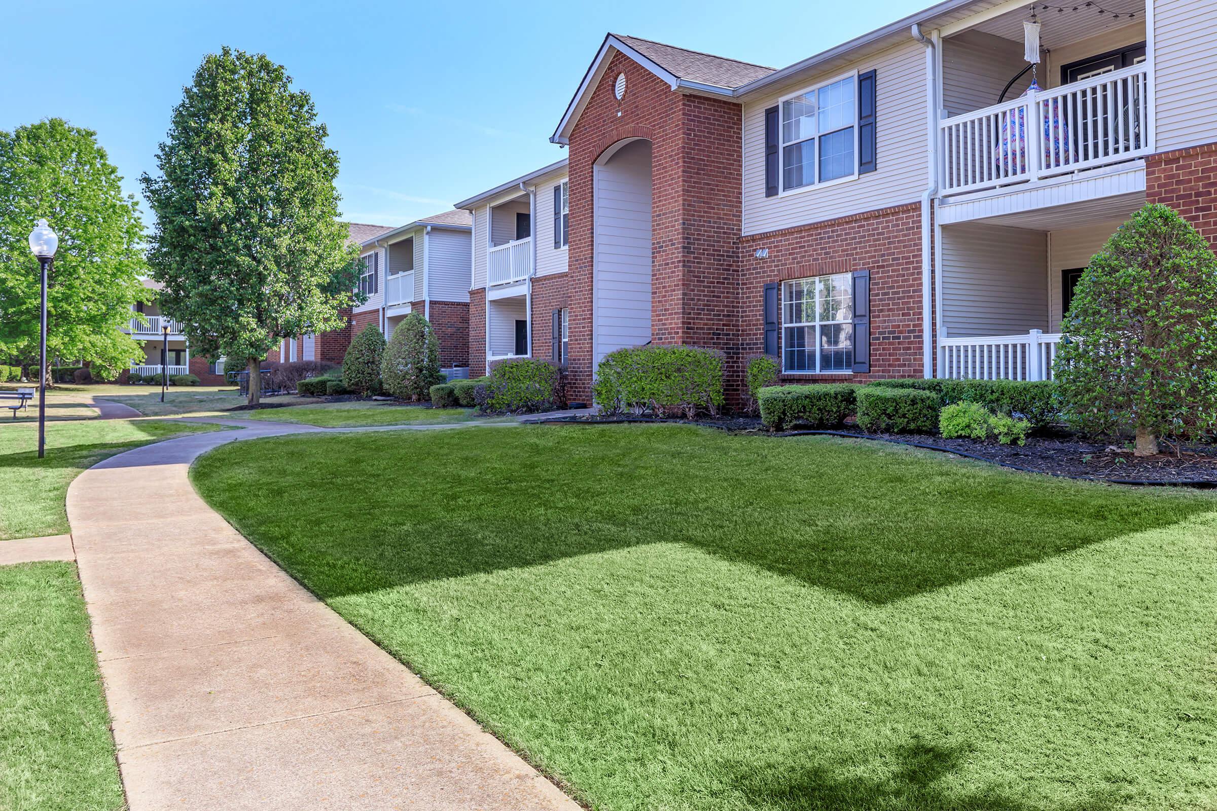 apartments for rent with beautiful landscaping