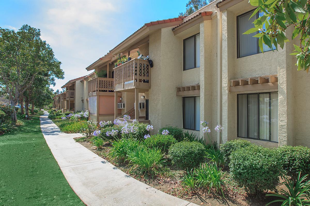 Country Club Villas - Apartments in Escondido, CA