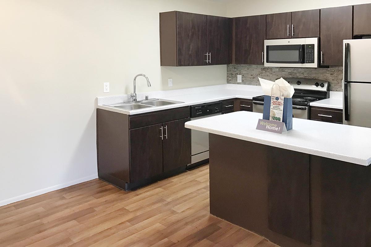 Deluxe Kitchen.jpg