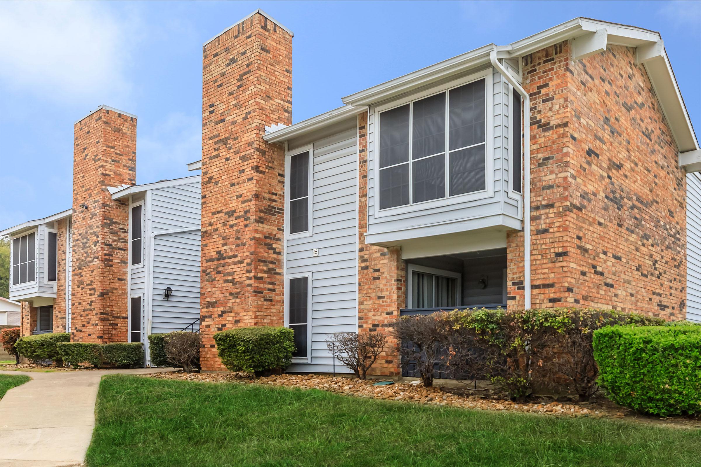 1 & 2 BEDROOM APARTMENTS FOR RENT IN GARLAND, TEXAS