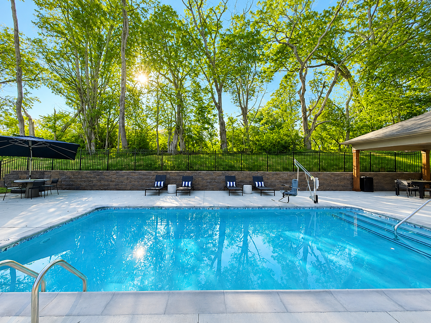 Laurel Ridge- Pool