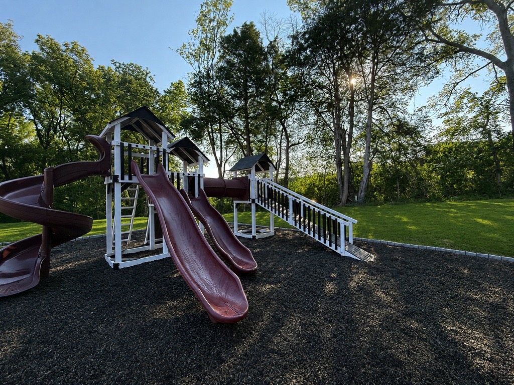 Laurel Ridge- Playground