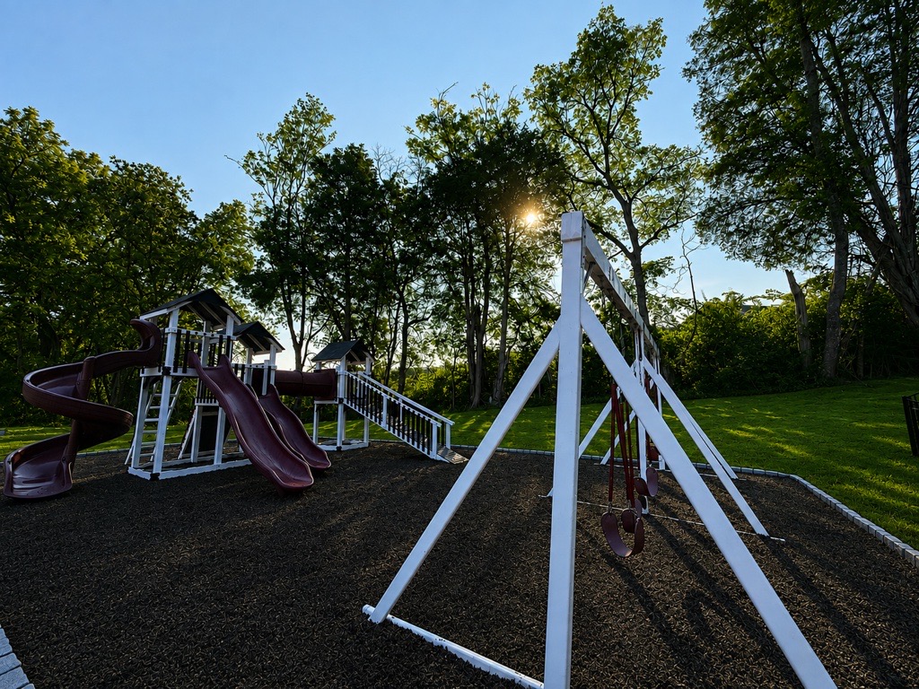 Laurel Ridge- Playground