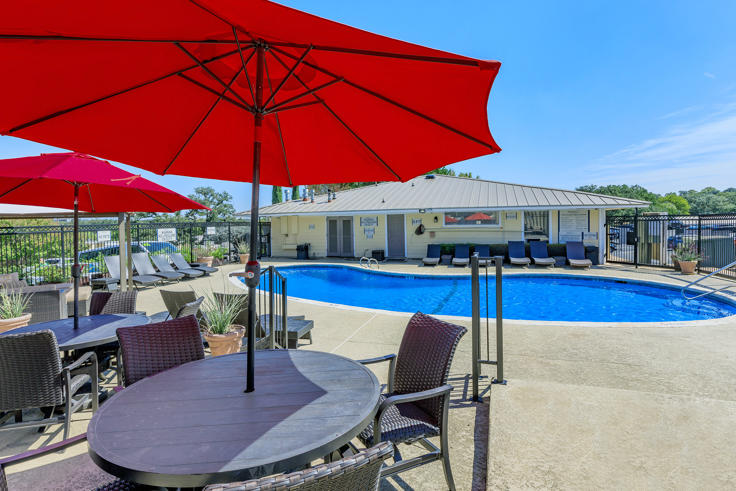 Barton Hills Apartments Photo Gallery