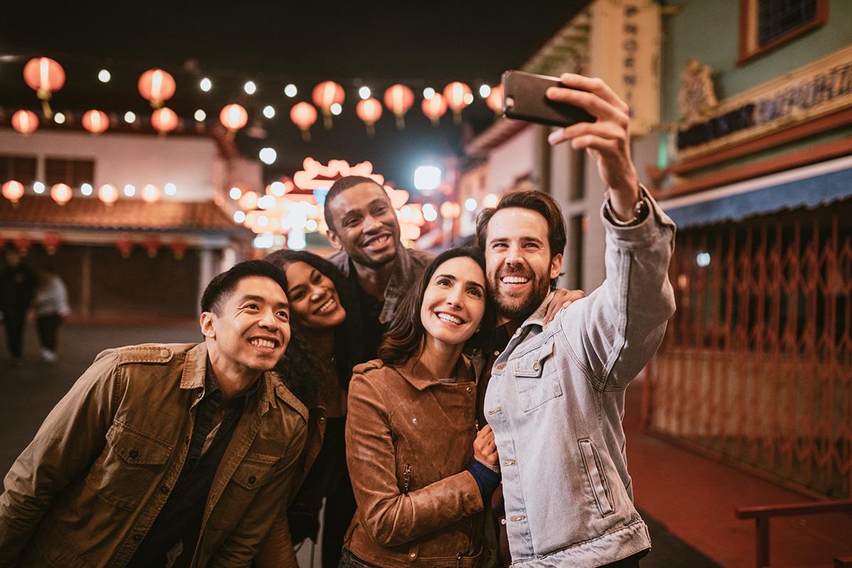 Selfie People .jpg
