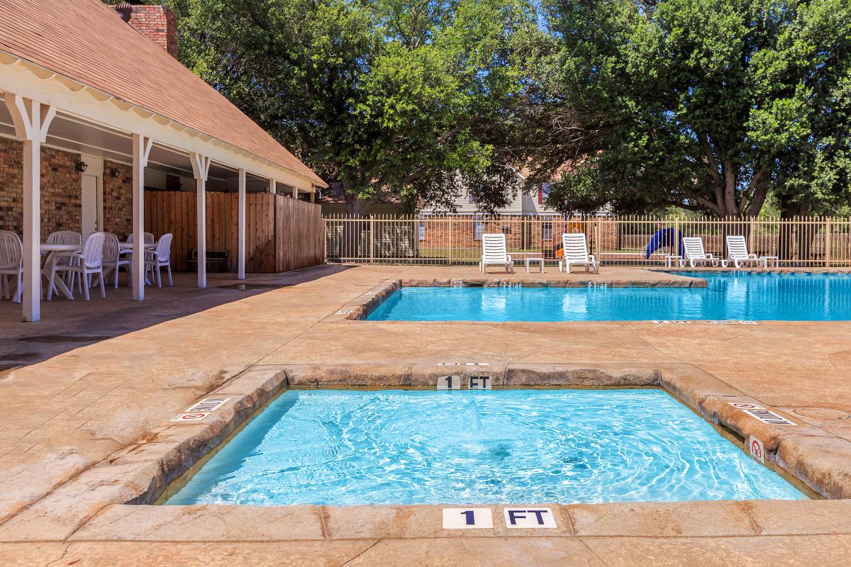 a pool outside of a building
