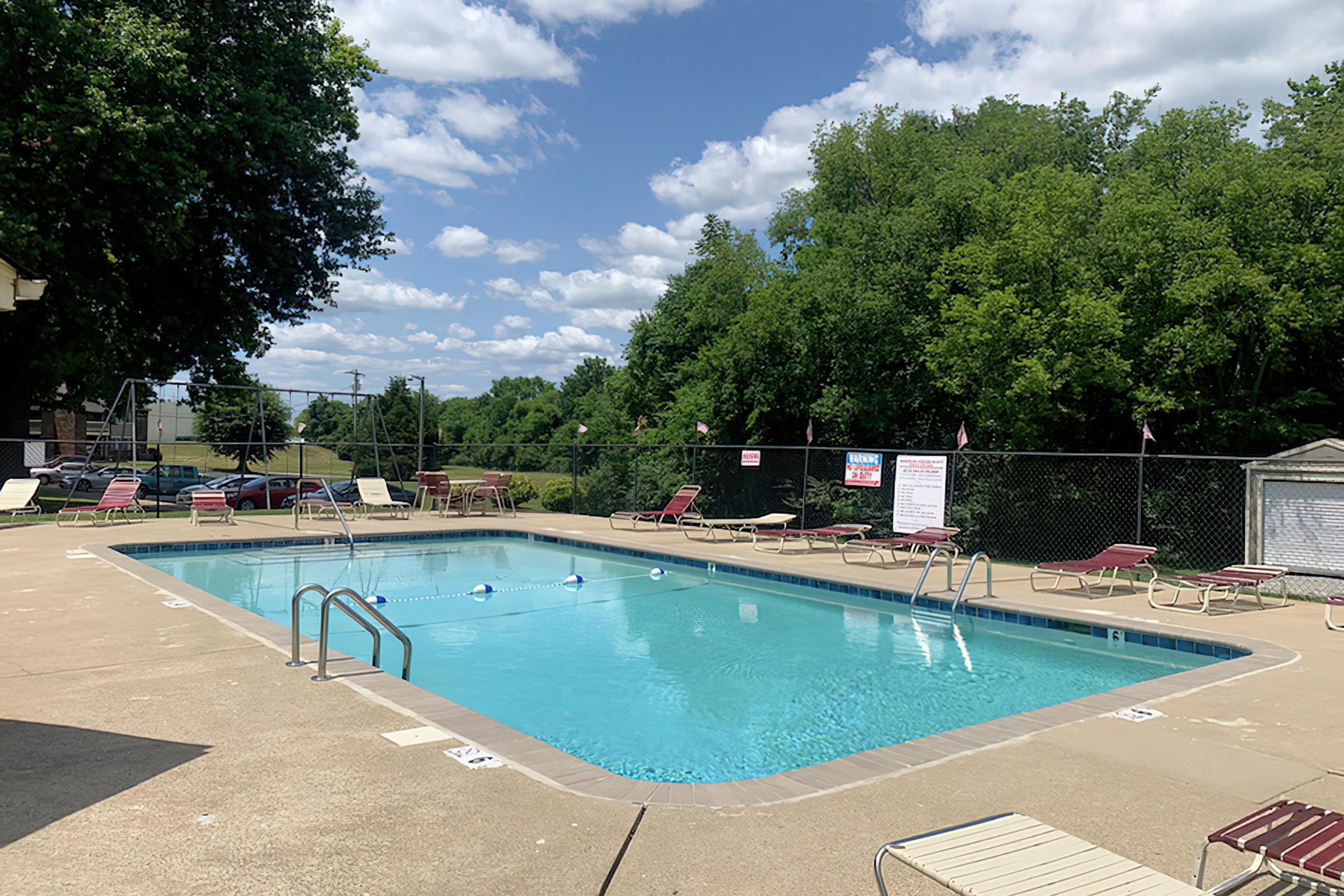 Gallery Ellington House Apartments in Lewisburg, TN