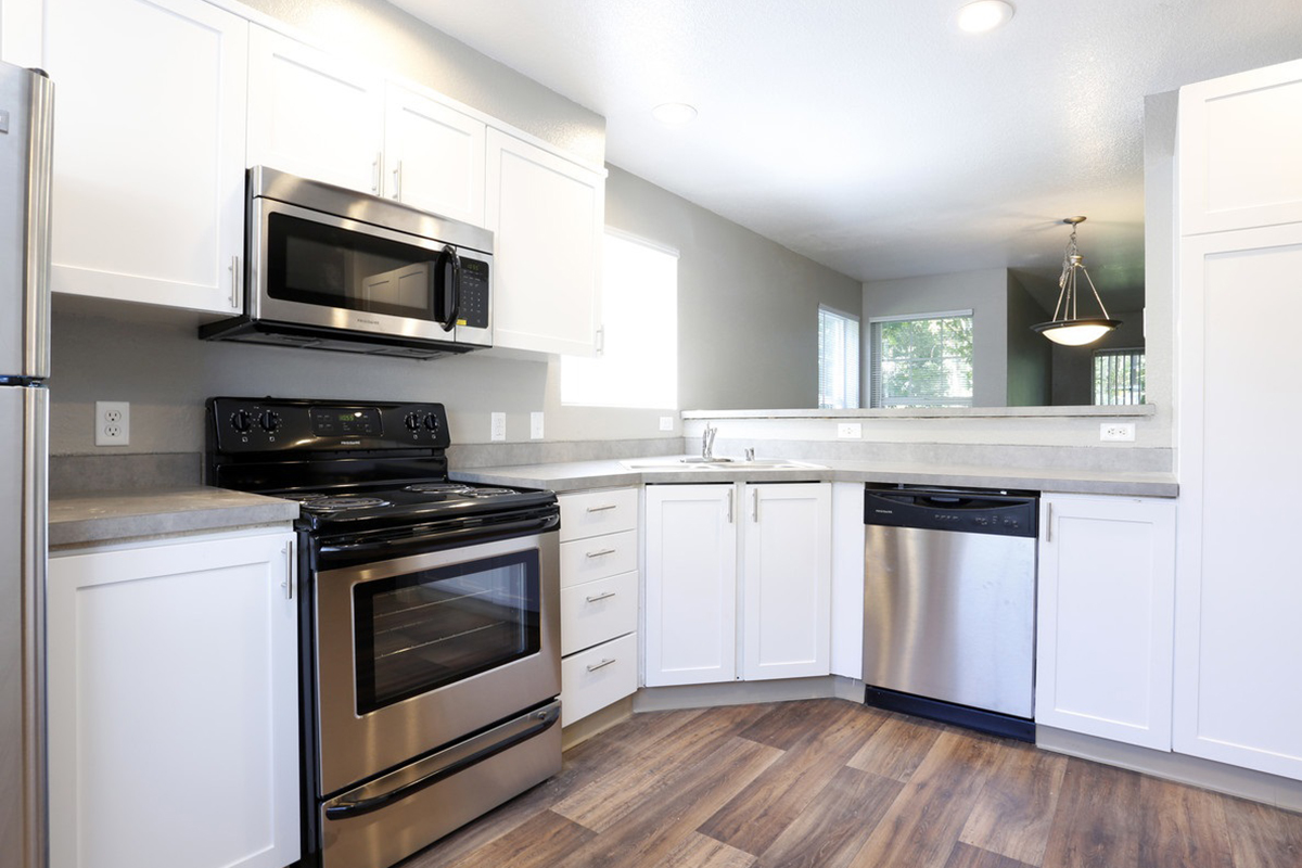 Meridian Green Townhomes - Apartments in Kent, WA