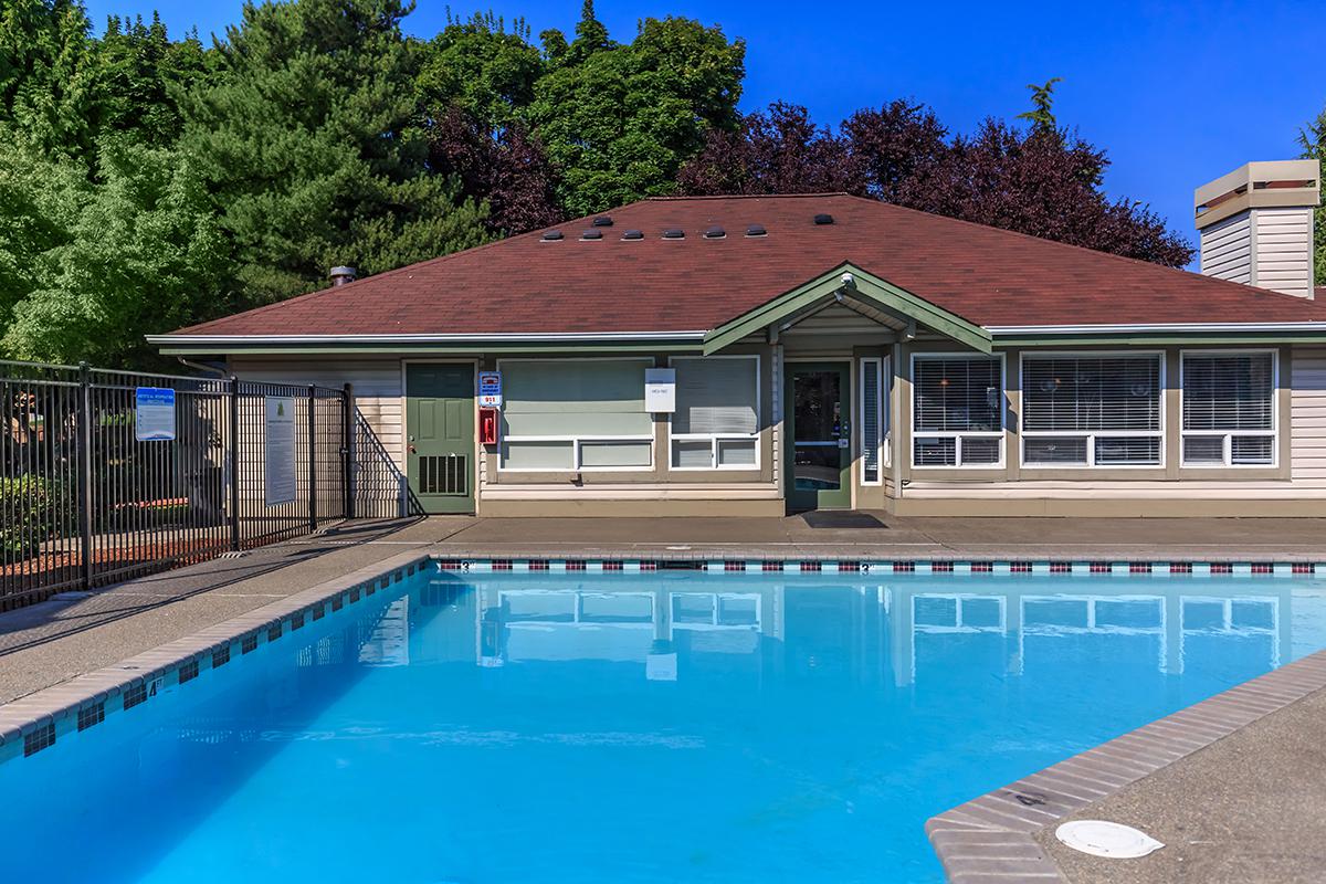 Meridian Green Townhomes Apartments in Kent, WA