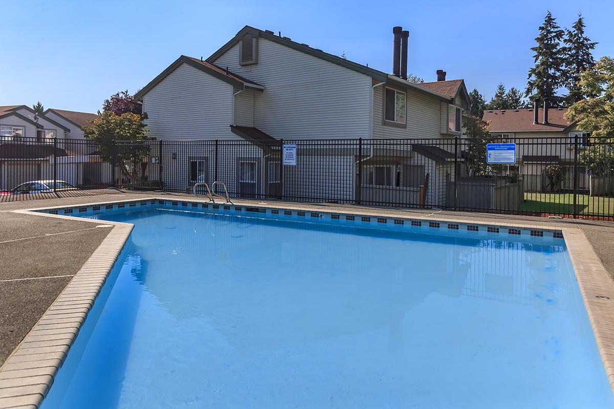 Meridian Green Townhomes Apartments in Kent, WA