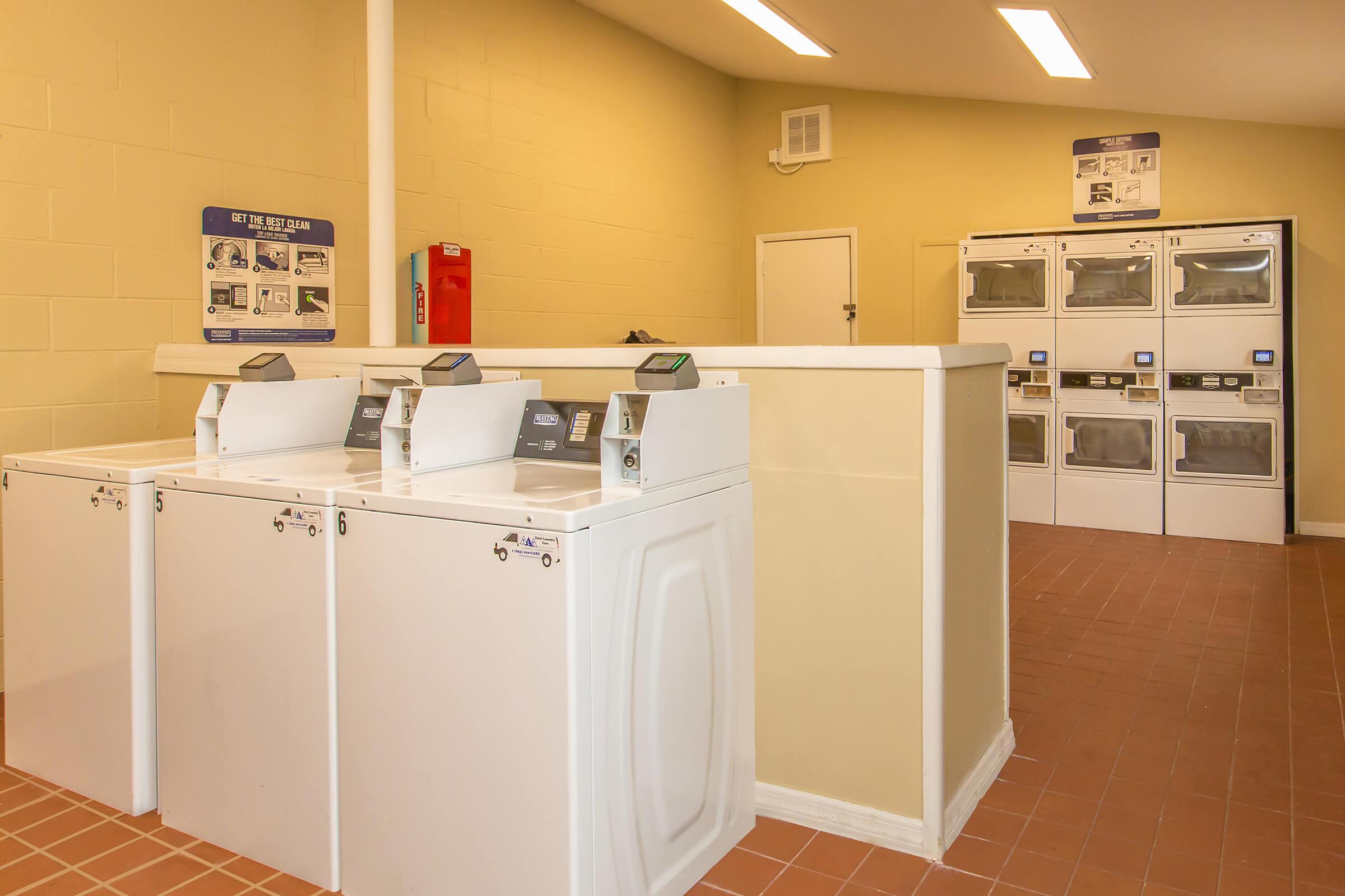 ON-SITE RESIDENT LAUNDRY FACILITY