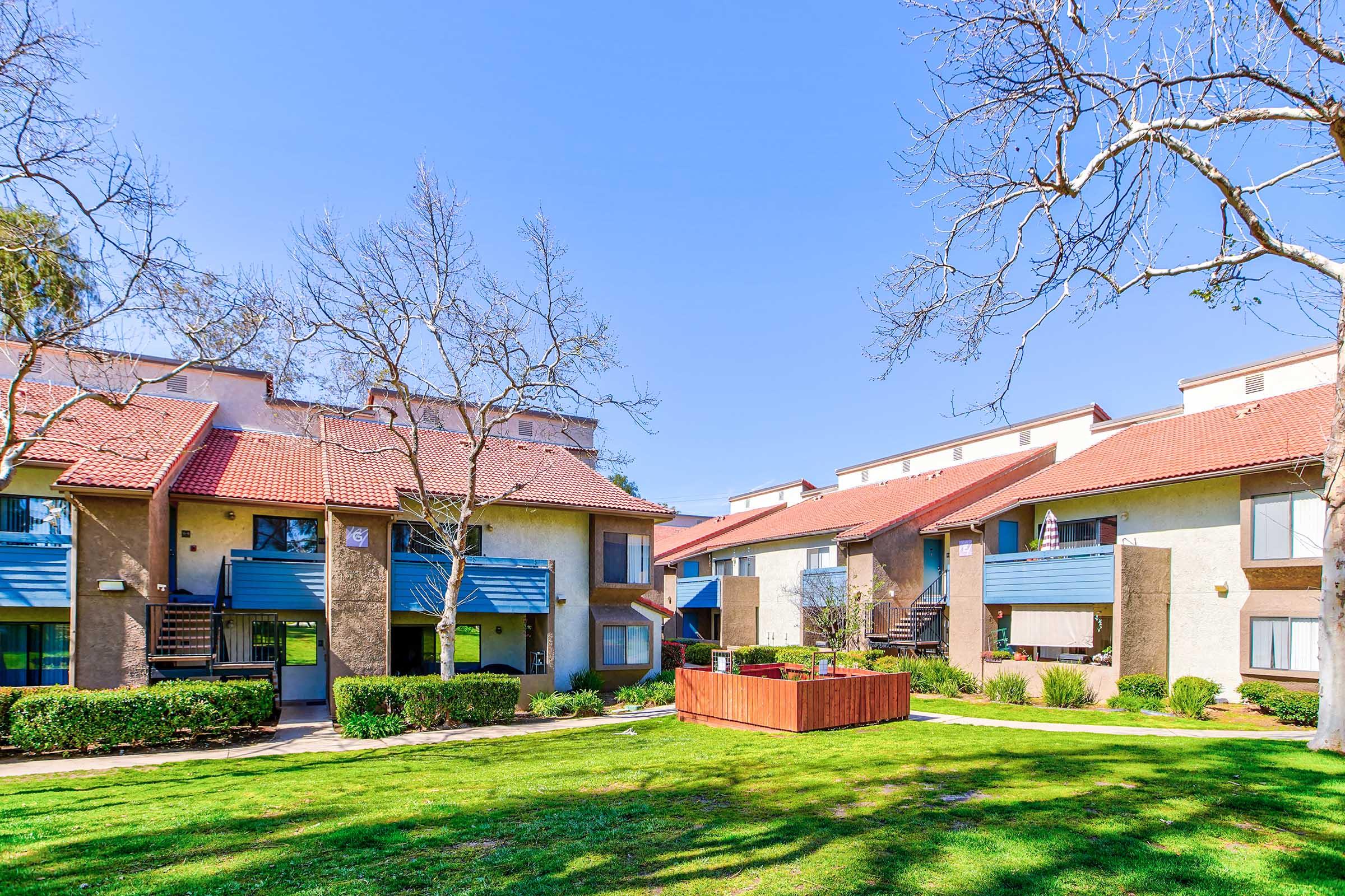 6985_hdp_montevista_ext_bldg4.jpg