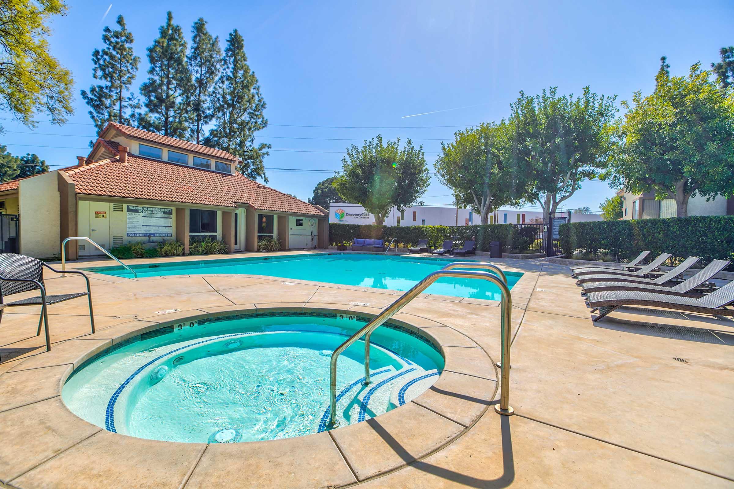 6985_hdp_montevista_ext_hottub.jpg